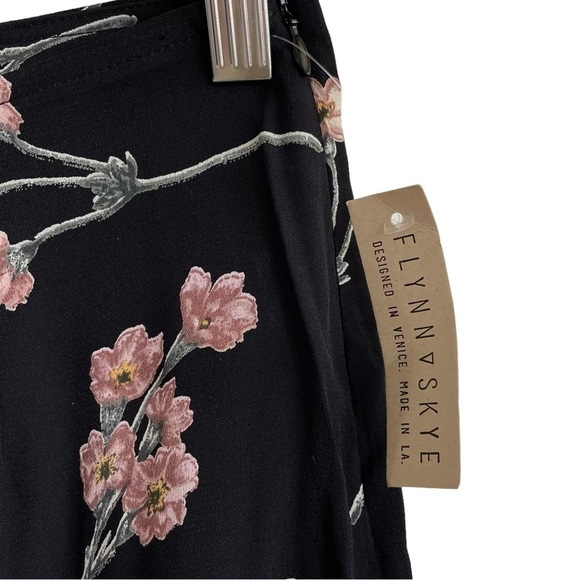 NWT Flynn Skye Parker Pant in Black Cherry Blossom, Size S - Picture 4 of 9